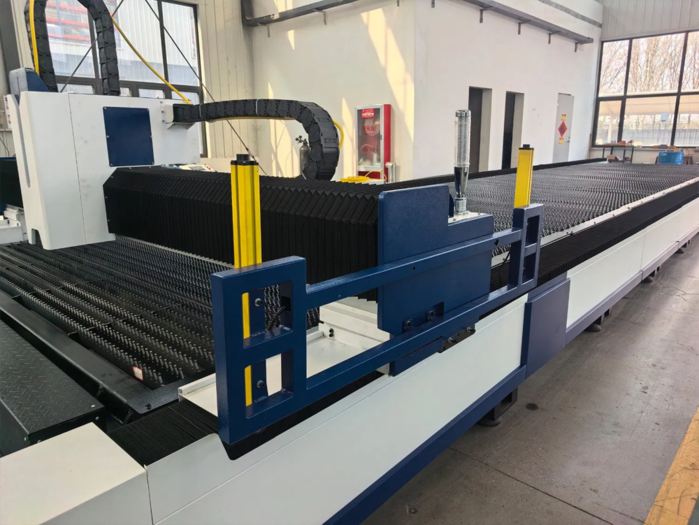 ماكينة فايبر ليزر جراوند ريل لتقطيع الألواح المعدنية Ground Rail Fiber Laser Cutting Machine - الصورة 2