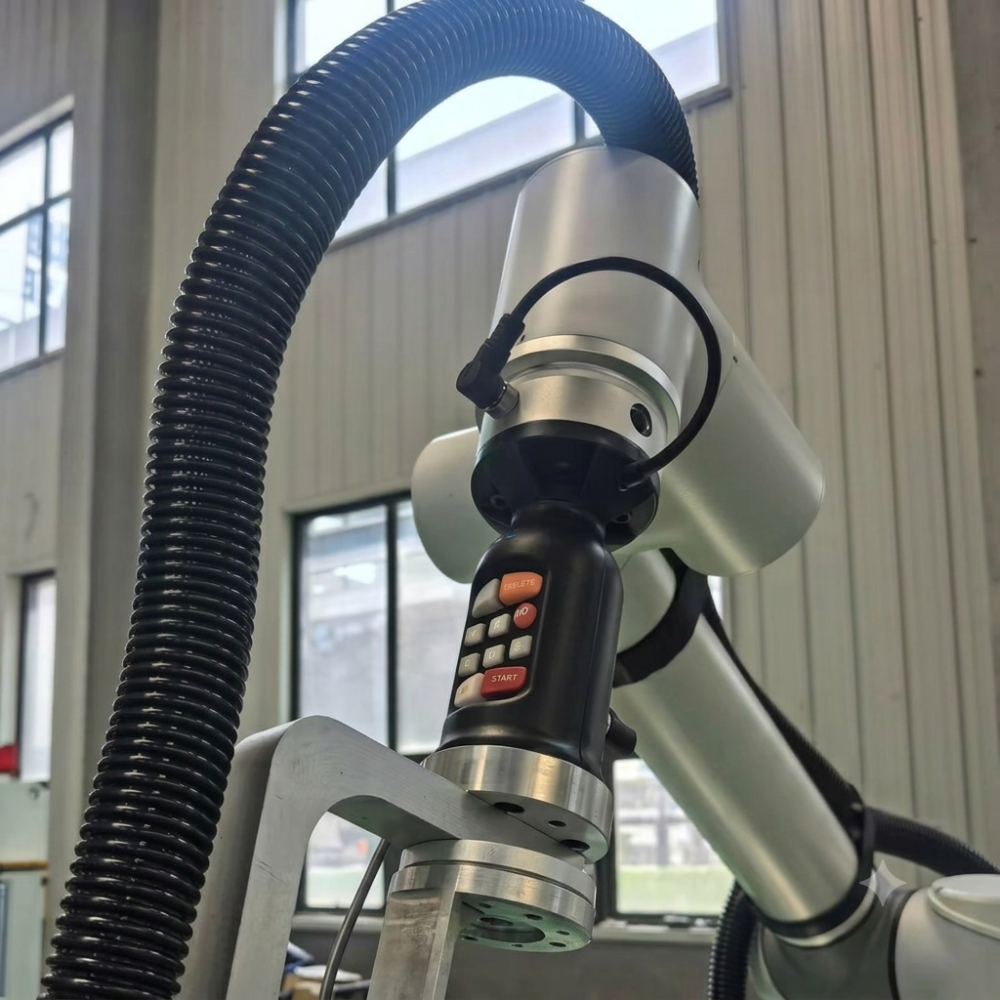 ماكينة اللحام بالليزر باستخدام الروبوت Robotic Laser Welding Machine - الصورة 6